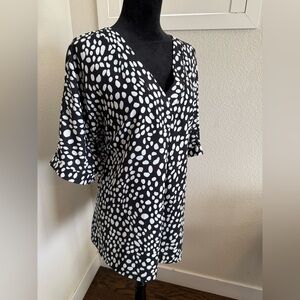 Elegant Black and White Women's Blouse
